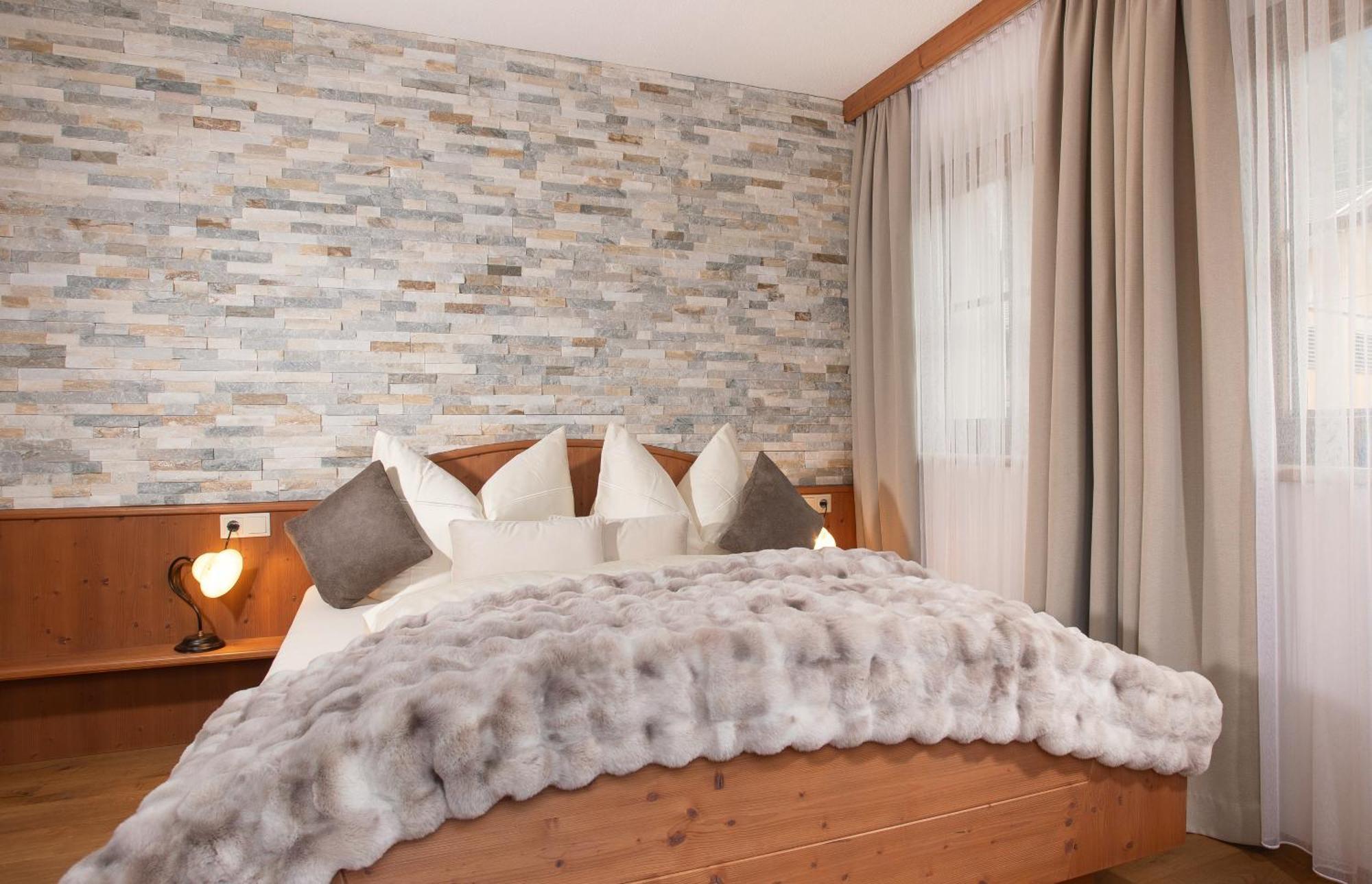 Brixnerhof Im Zillertal Hotel Schlitters Ngoại thất bức ảnh